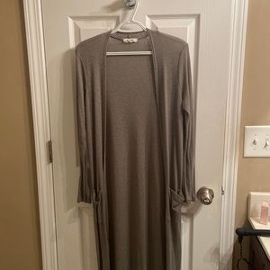 Long very light olive cardigan with pockets